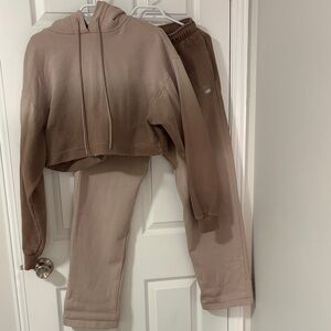 Alo Accolade Ombre Gray Hoodie and Sweatpants Set (Size XS)